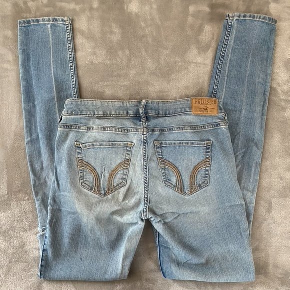 Hollister Pants - Picture 4 of 8